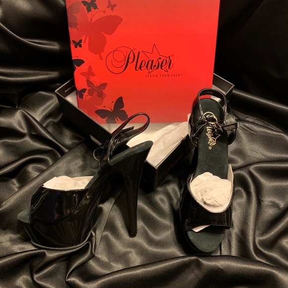 Heels - Picture 2 of 6